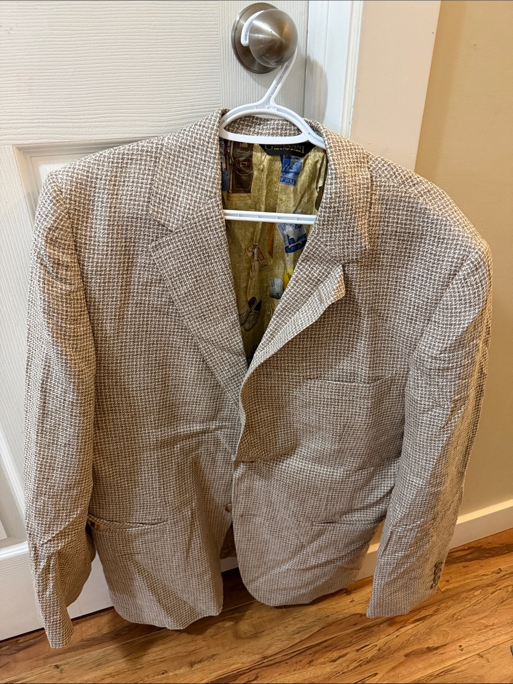Men's Houndstooth Sport Coat in Tan